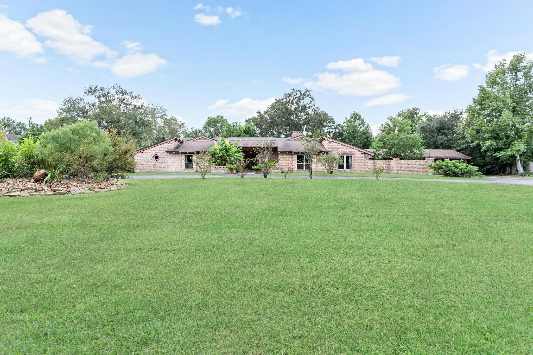 Property Photo:  1866 Lindenwood Dr  TX 77630 