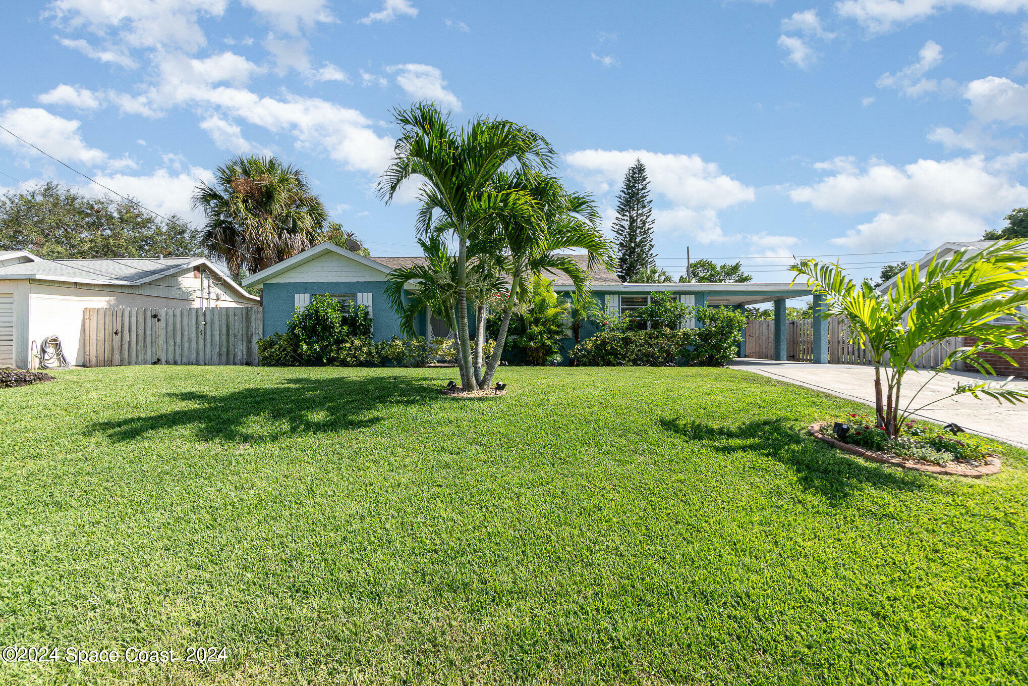 Property Photo:  537 Poinciana Drive  FL 32935 