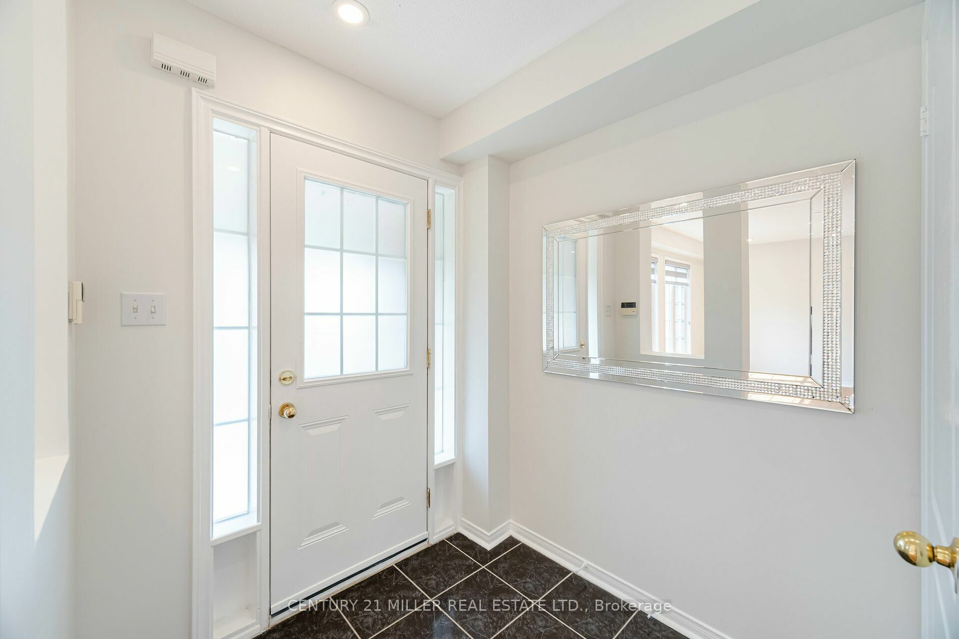 Property Photo:  5953 Tenth Line W  ON L5M 6K7 