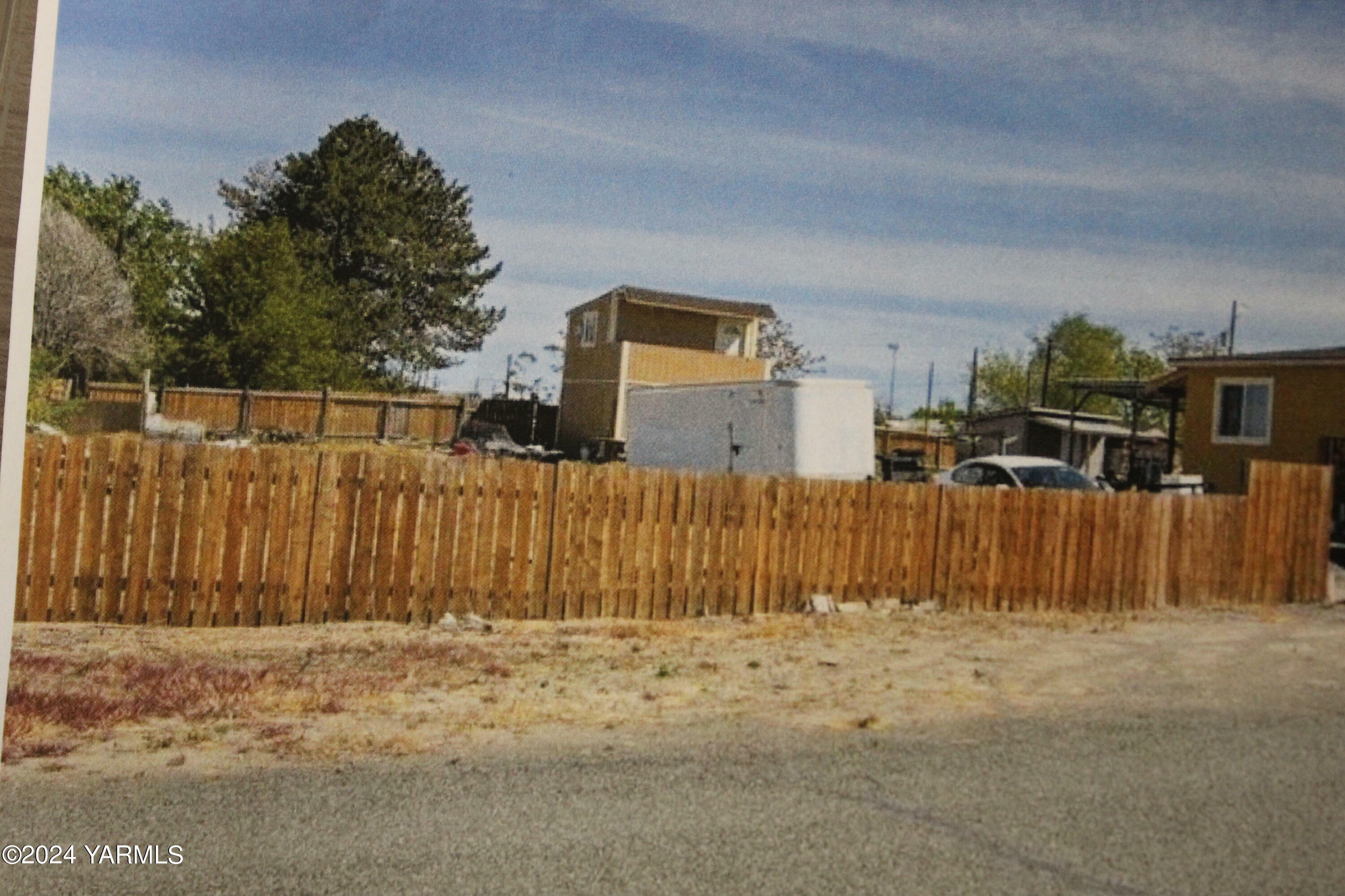 Property Photo:  418 Rose St .29  WA 98935 