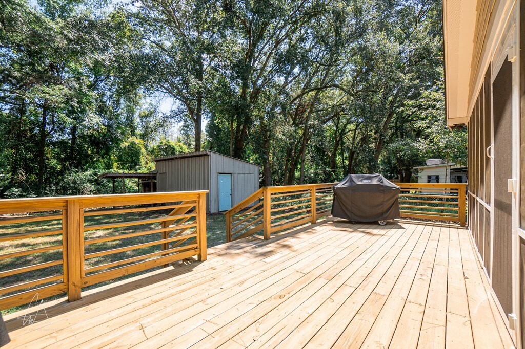 Property Photo:  104 Creek Drive  GA 31763 