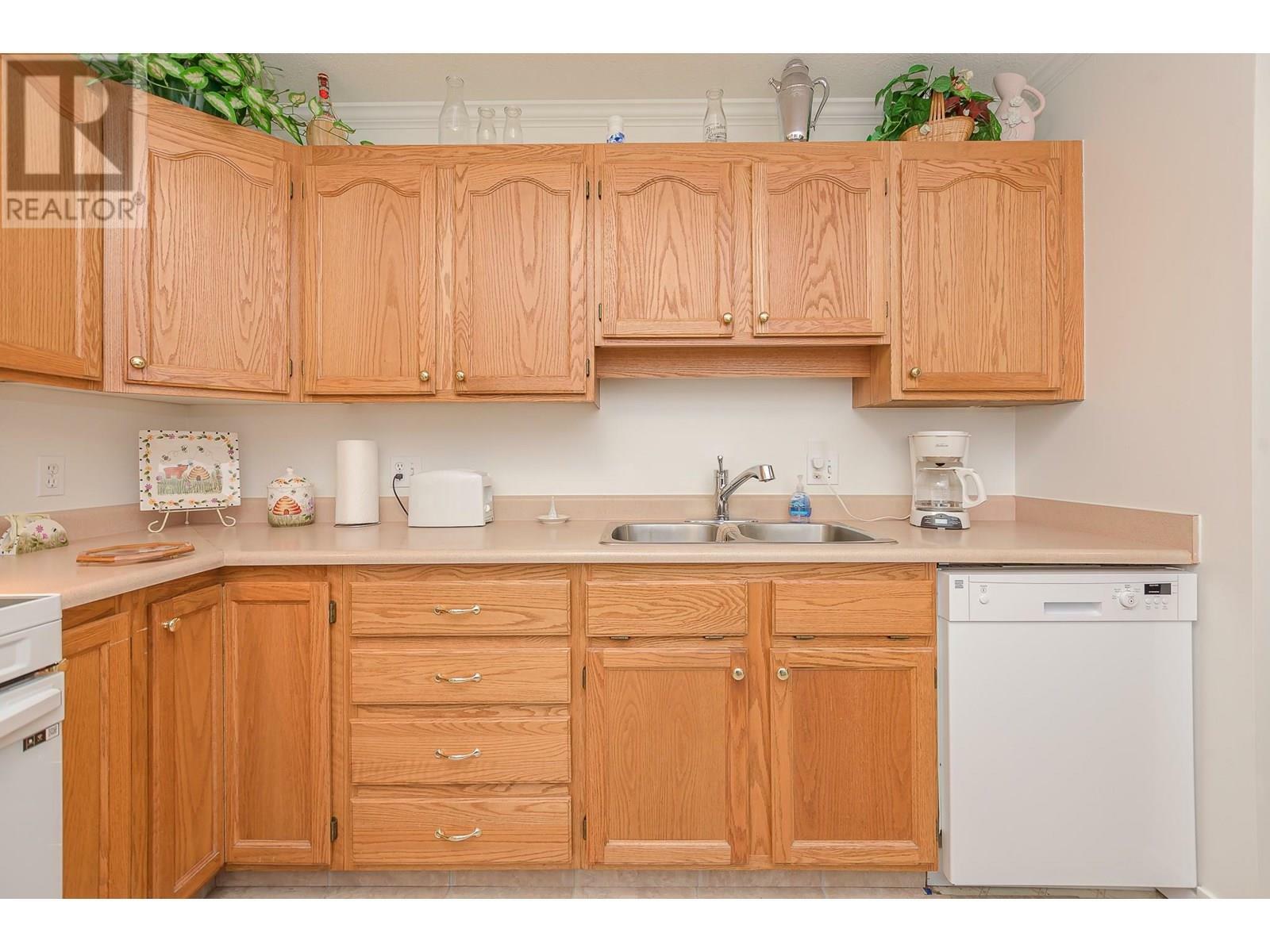 Property Photo: 251 6 Street Southeast 107 BC V1E 1J9