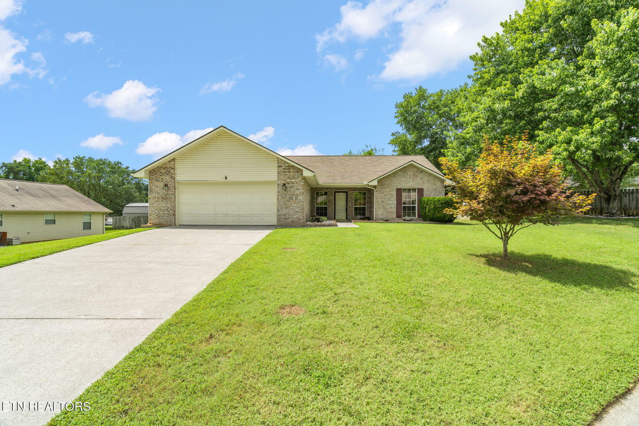 105 Maple Oak Drive  Maryville TN 37801 photo