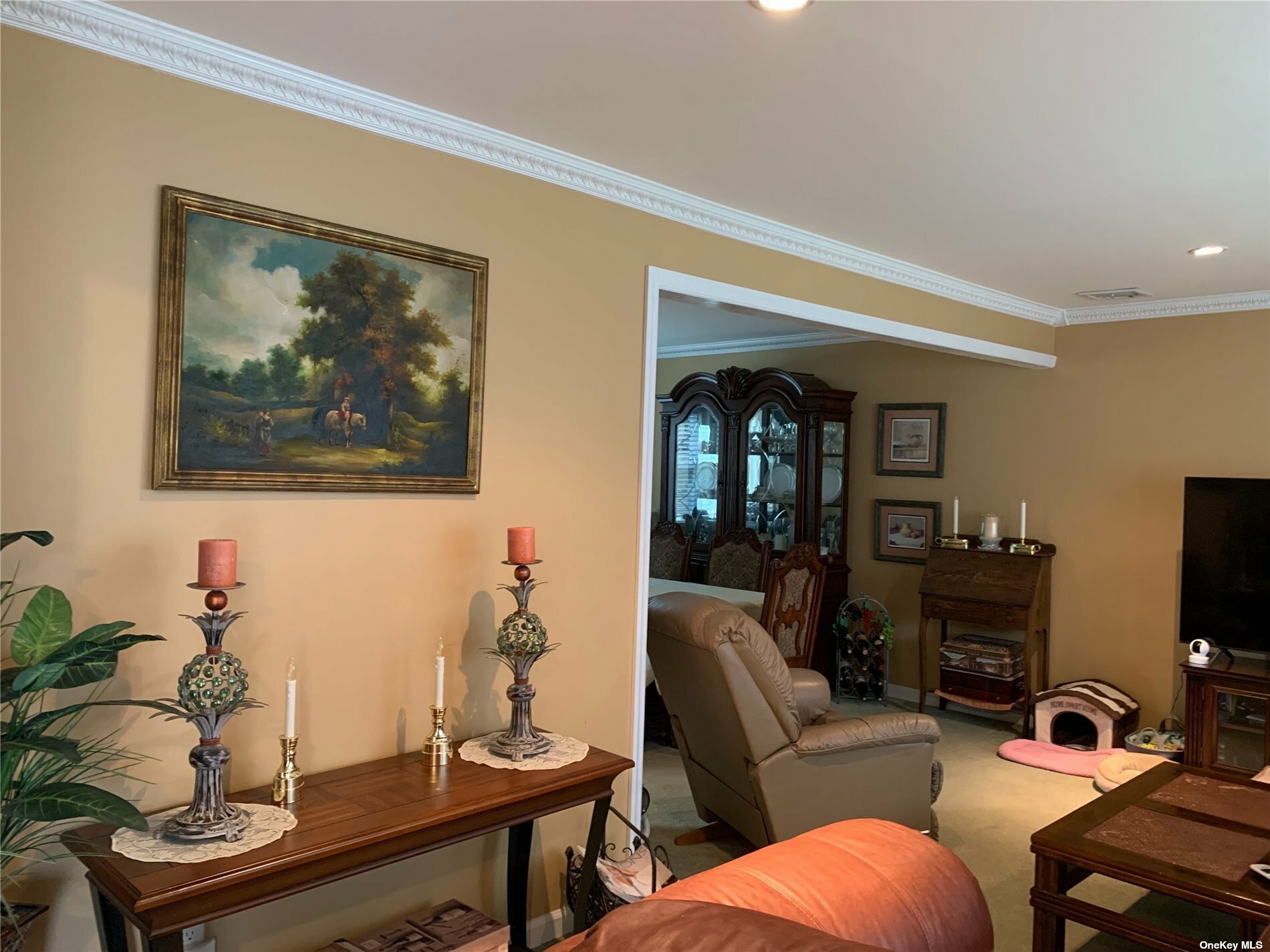 Property Photo:  72 Fox Run Ln  NY 11901 