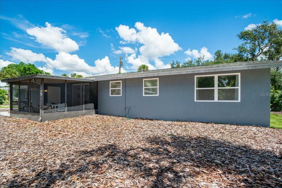 Property Photo: 4090 Pelican Shores Circle FL 34223