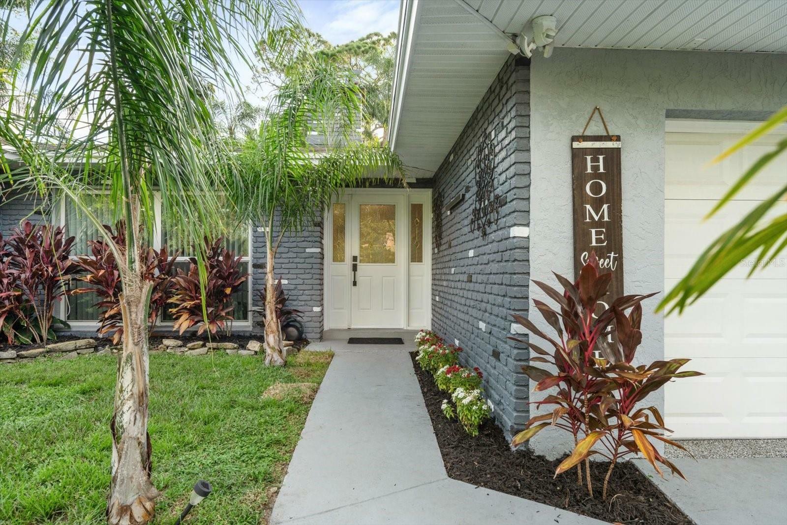 Property Photo:  3740 Aberdeen Drive  FL 34240 