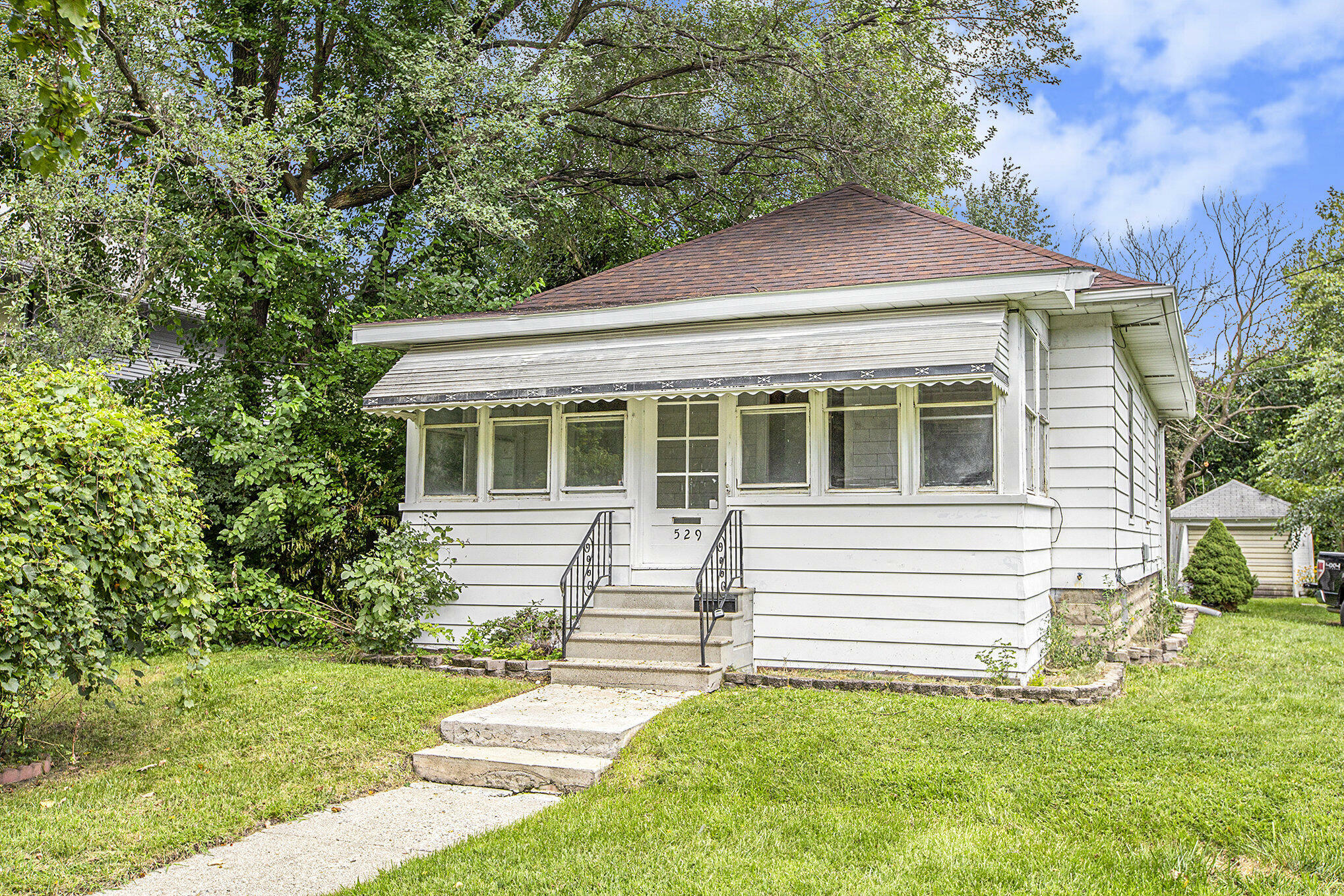 Property Photo:  529 Seymour Avenue  MI 49202 