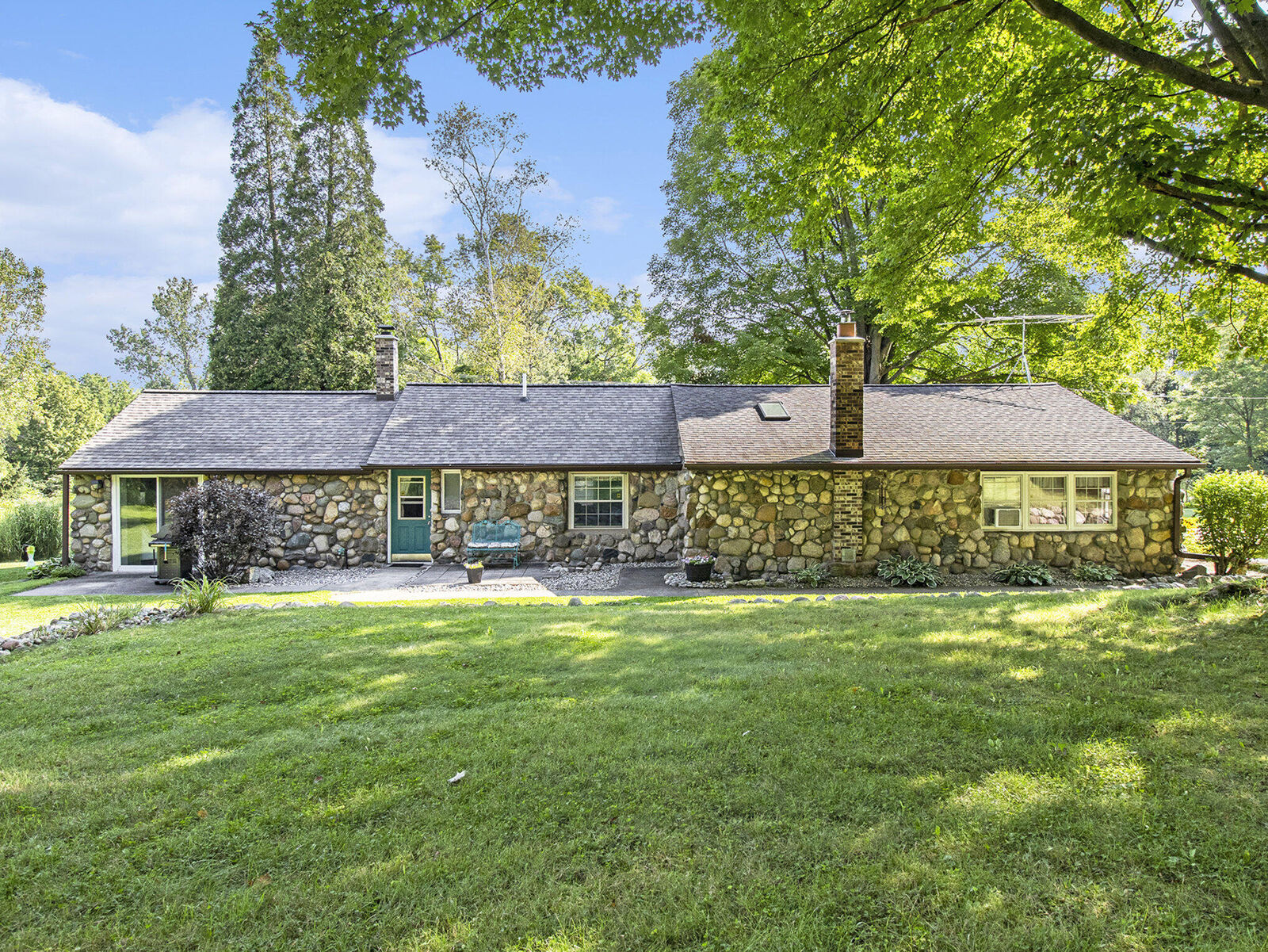 Property Photo:  526 River Road  MI 49078 