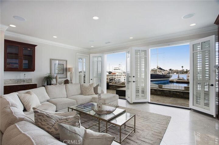 Property Photo: 421 E Edgewater Avenue CA 92661