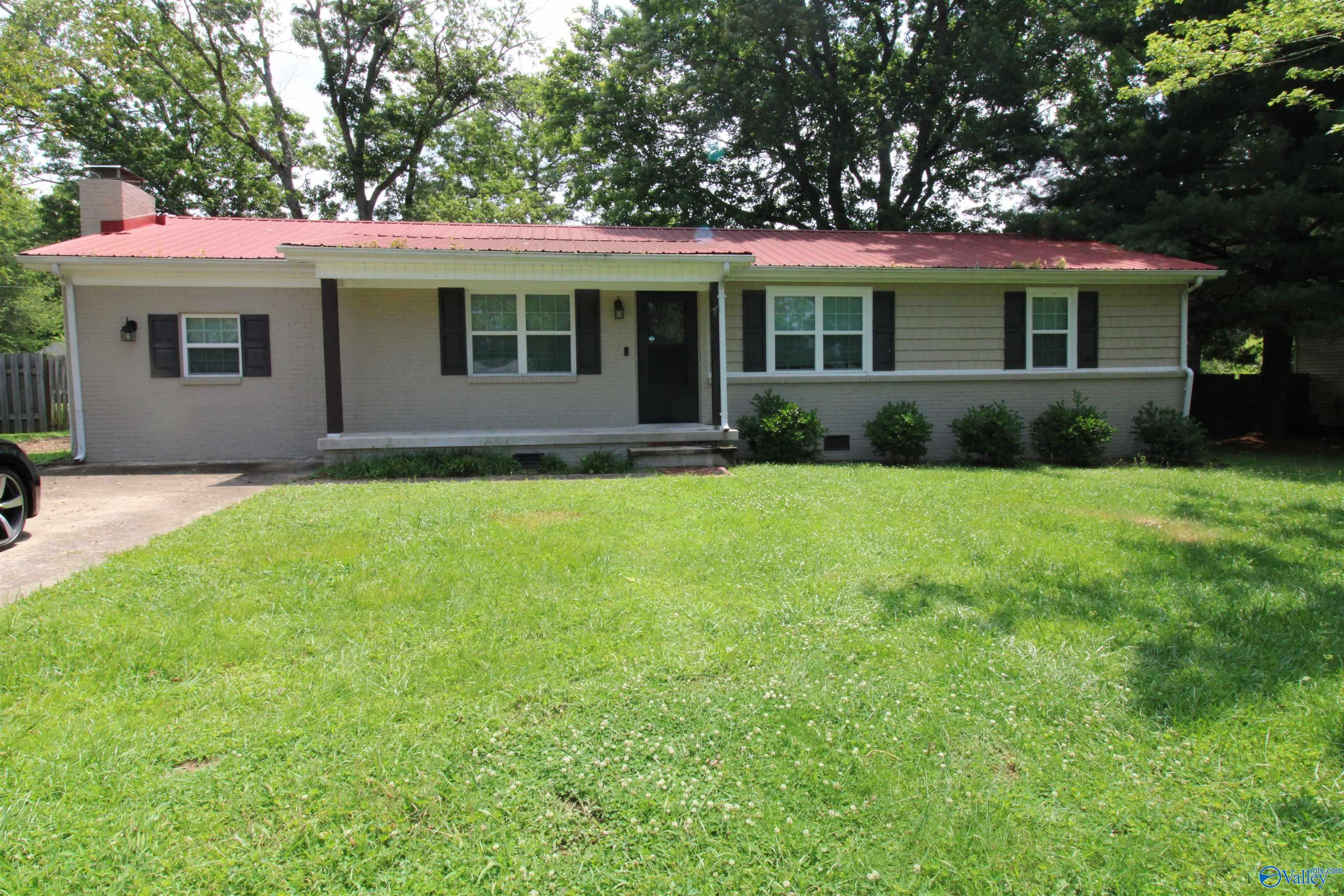 Property Photo:  29324 8th Avenue  AL 35739 