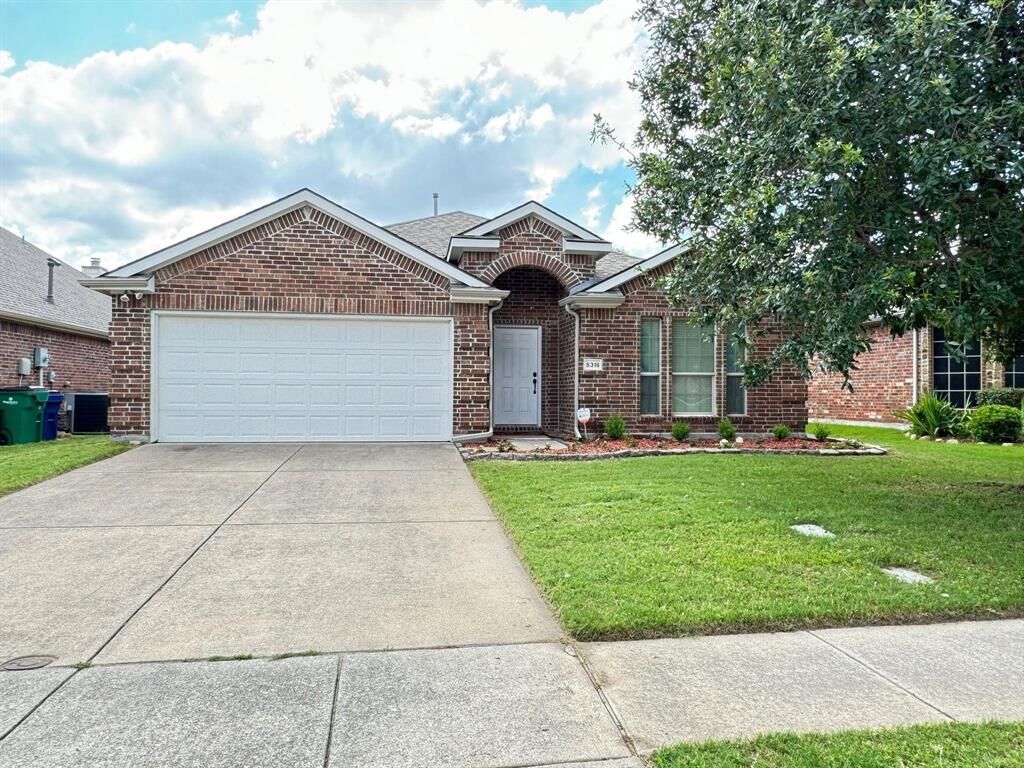 Property Photo:  5316 Bear Valley Drive  TX 75071 