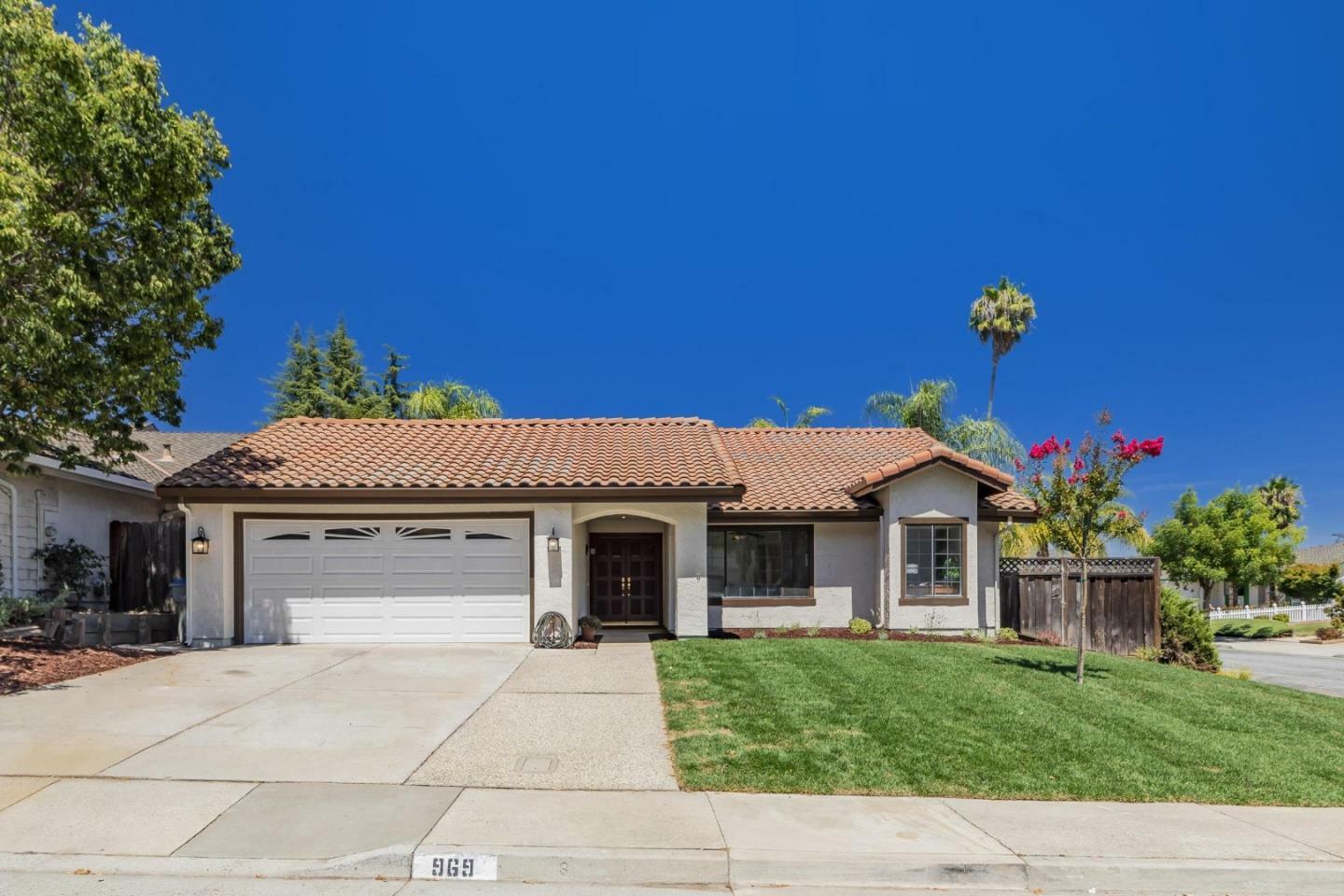 Property Photo:  969 Foothill Drive  CA 95123 