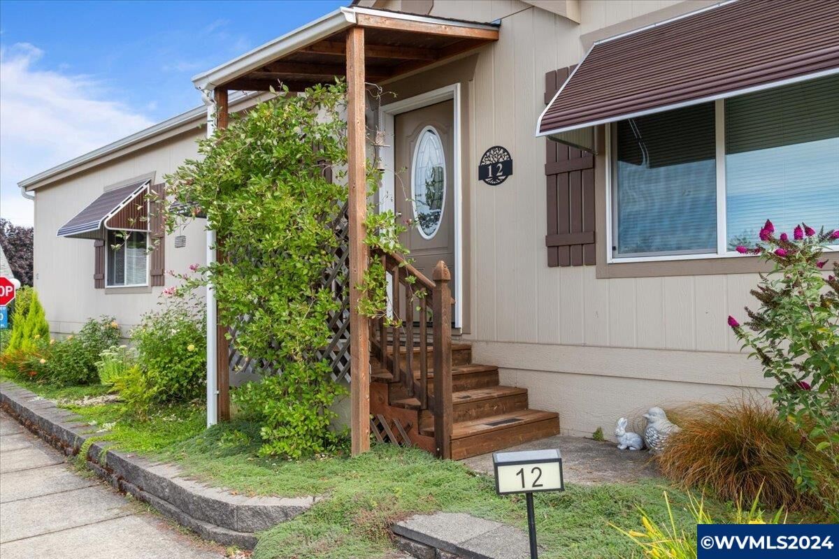 Property Photo: 5355 River (#12) Rd N #12 OR 97303