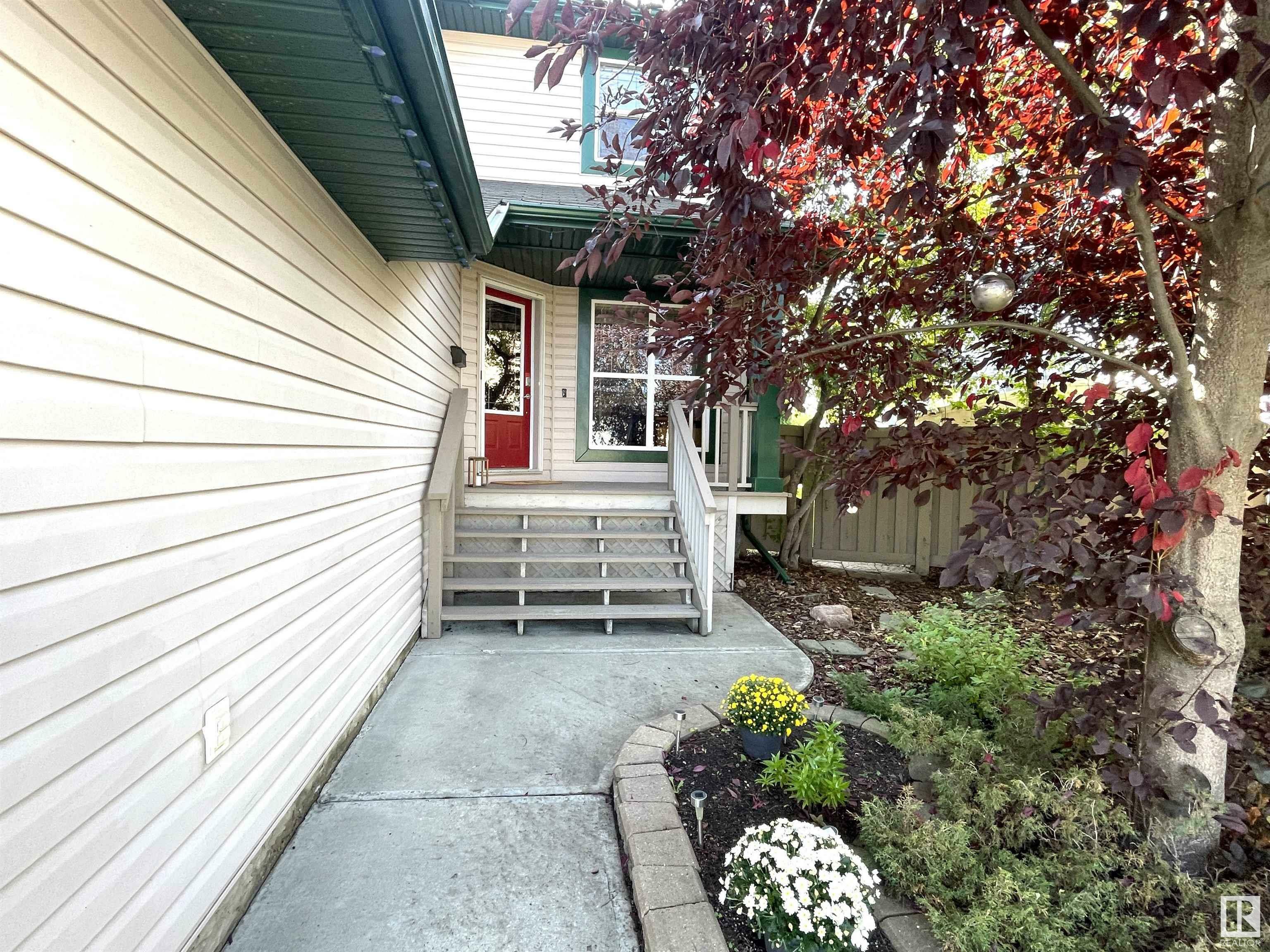 Property Photo:  16003 91 Street NW  AB T5Z 3P4 