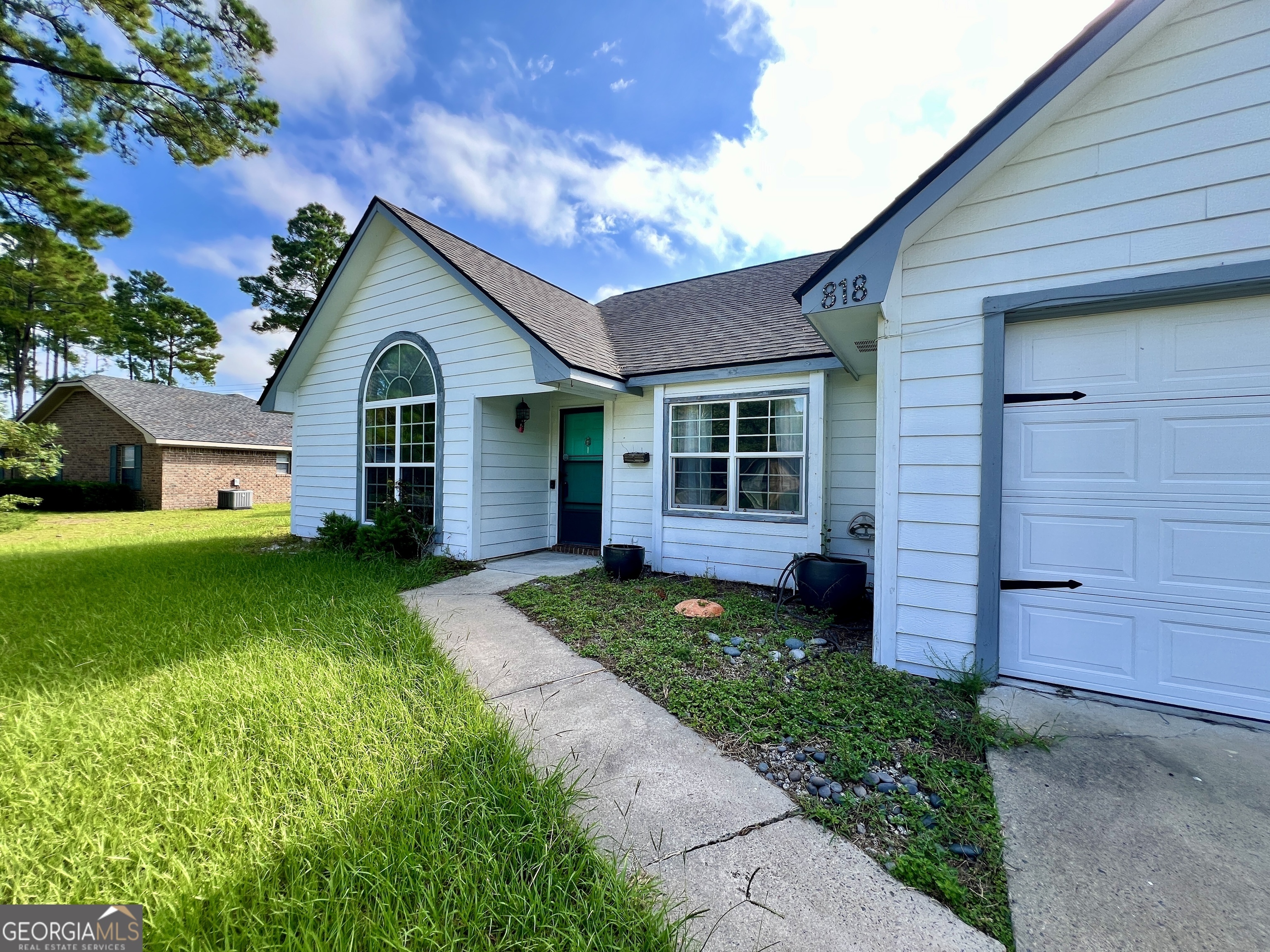 Property Photo:  818 Mandarin Drive  GA 31313 