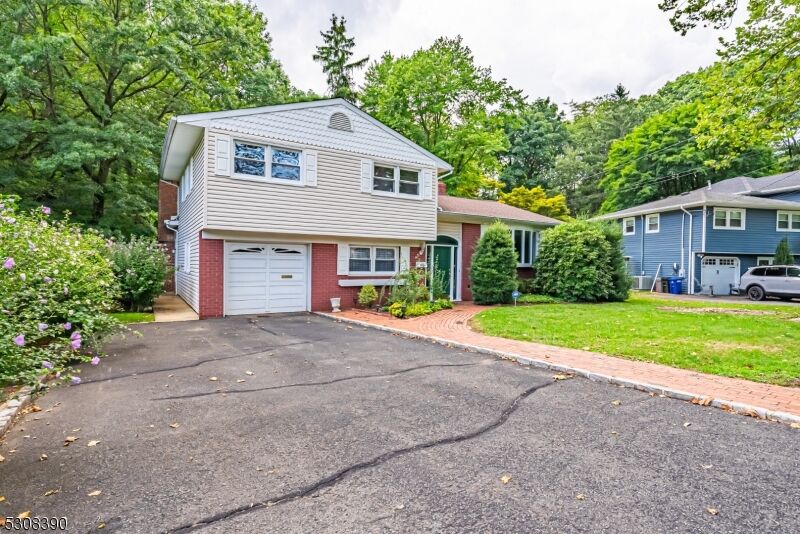 Property Photo: 10 Stockton Rd NJ 07901