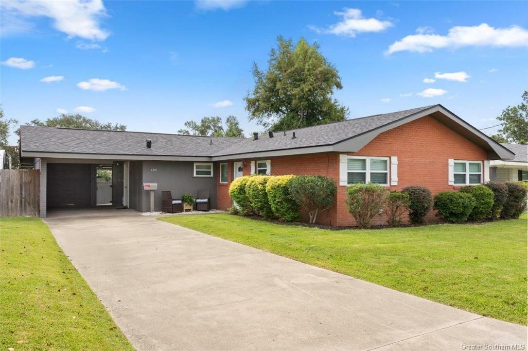 Property Photo: 4331 Oaklawn Drive LA 70605