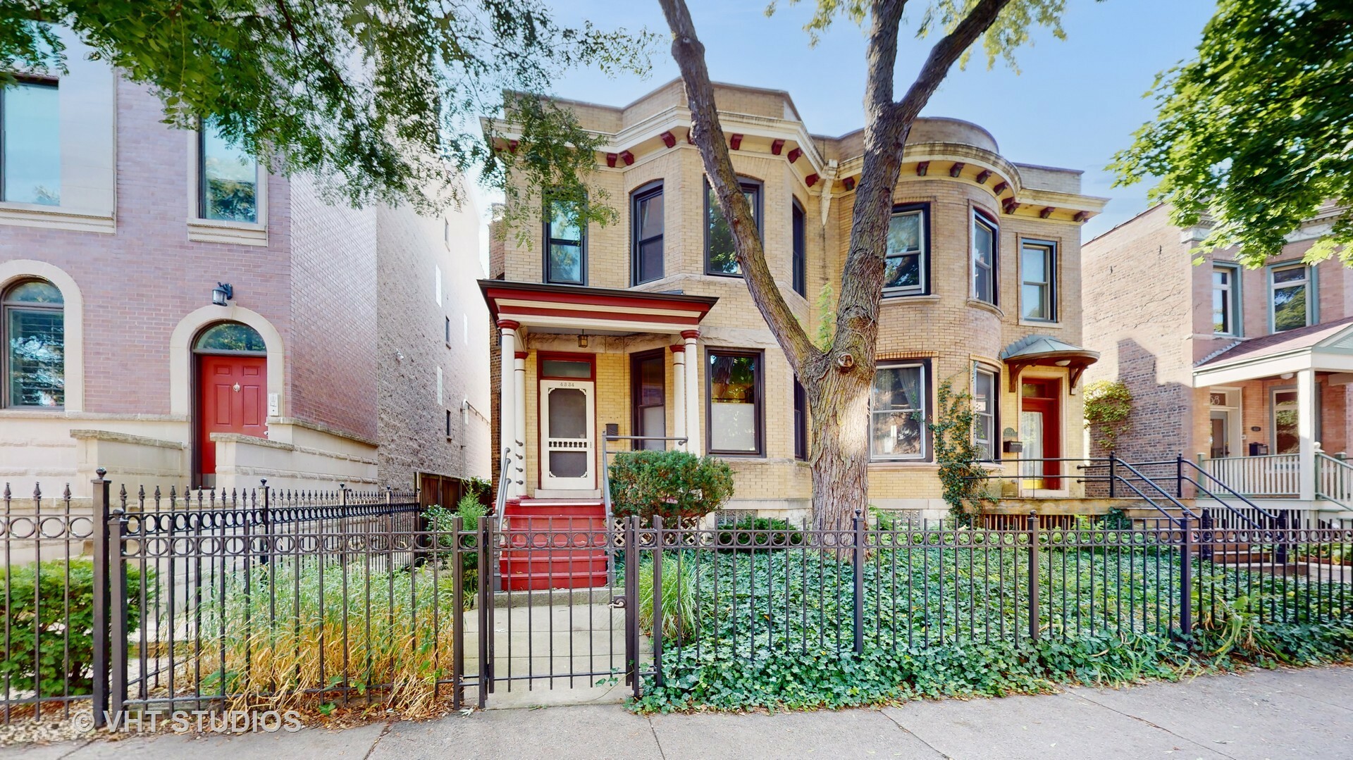 4334 N Ashland Avenue  Chicago IL 60613 photo