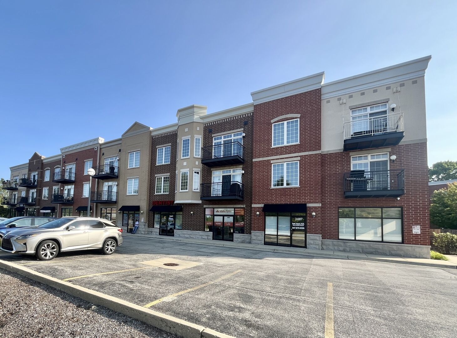 Property Photo: 3400 Wellington Court 211 IL 60008