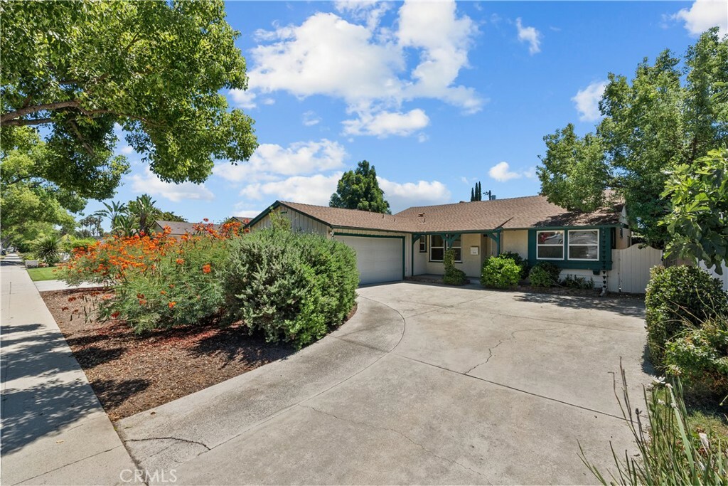 Property Photo:  16106 Tupper Street  CA 91343 