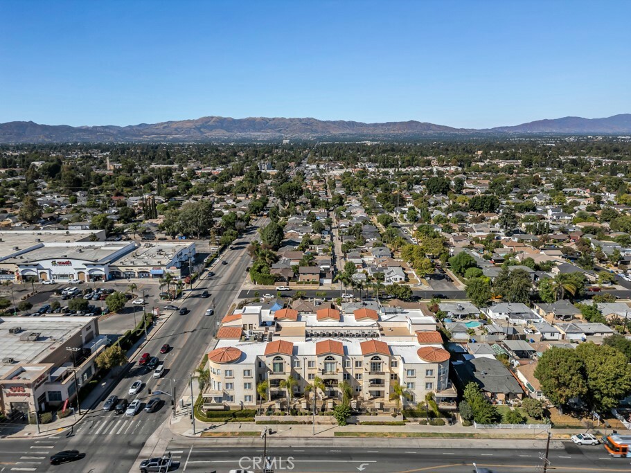 Property Photo:  6800 Corbin Avenue 308  CA 91335 