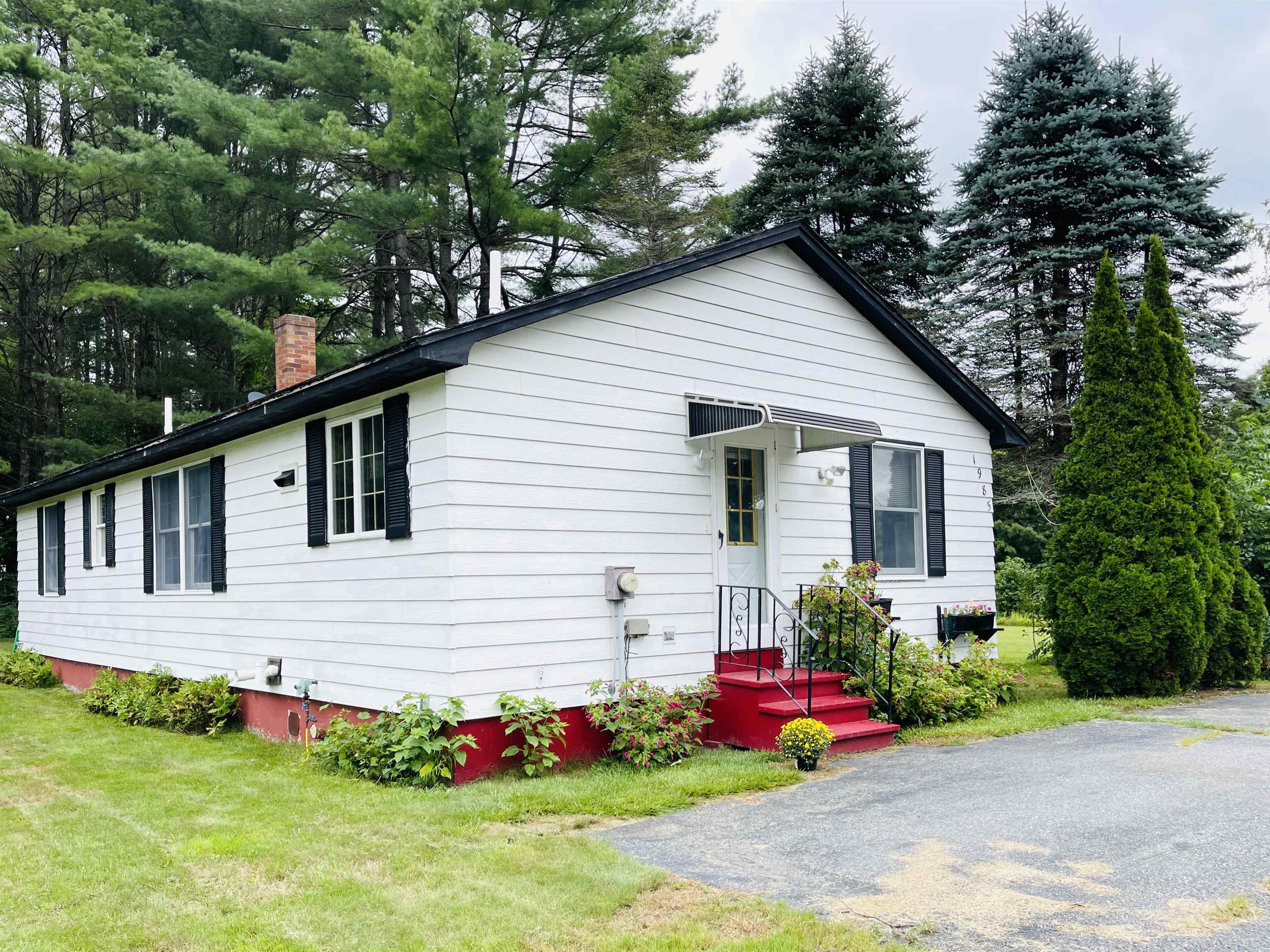 Property Photo:  329 Fairview Street  VT 05045 