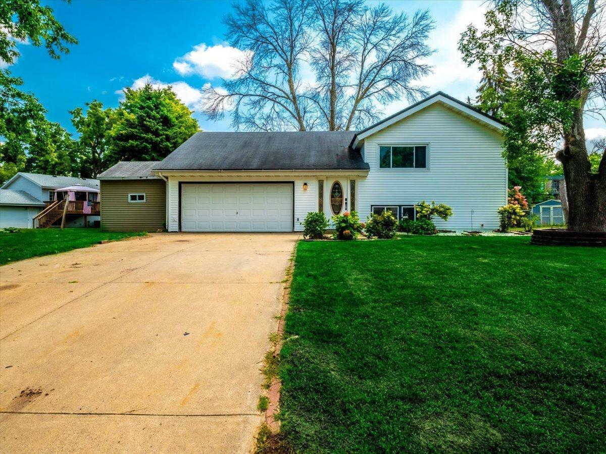 Property Photo:  3206 Marice Court  MN 55121 