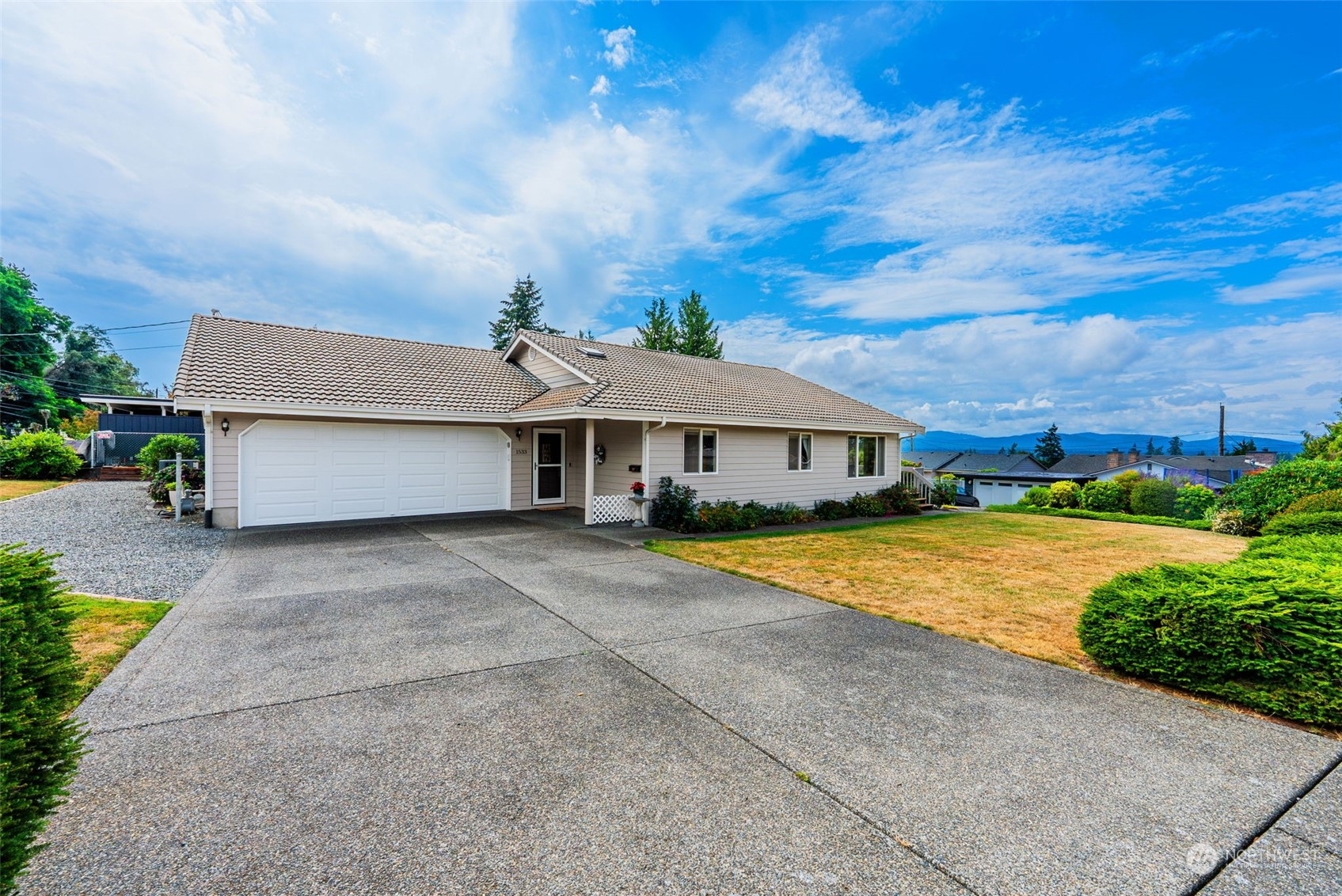 Property Photo:  1533 E 33rd Street  WA 98310 