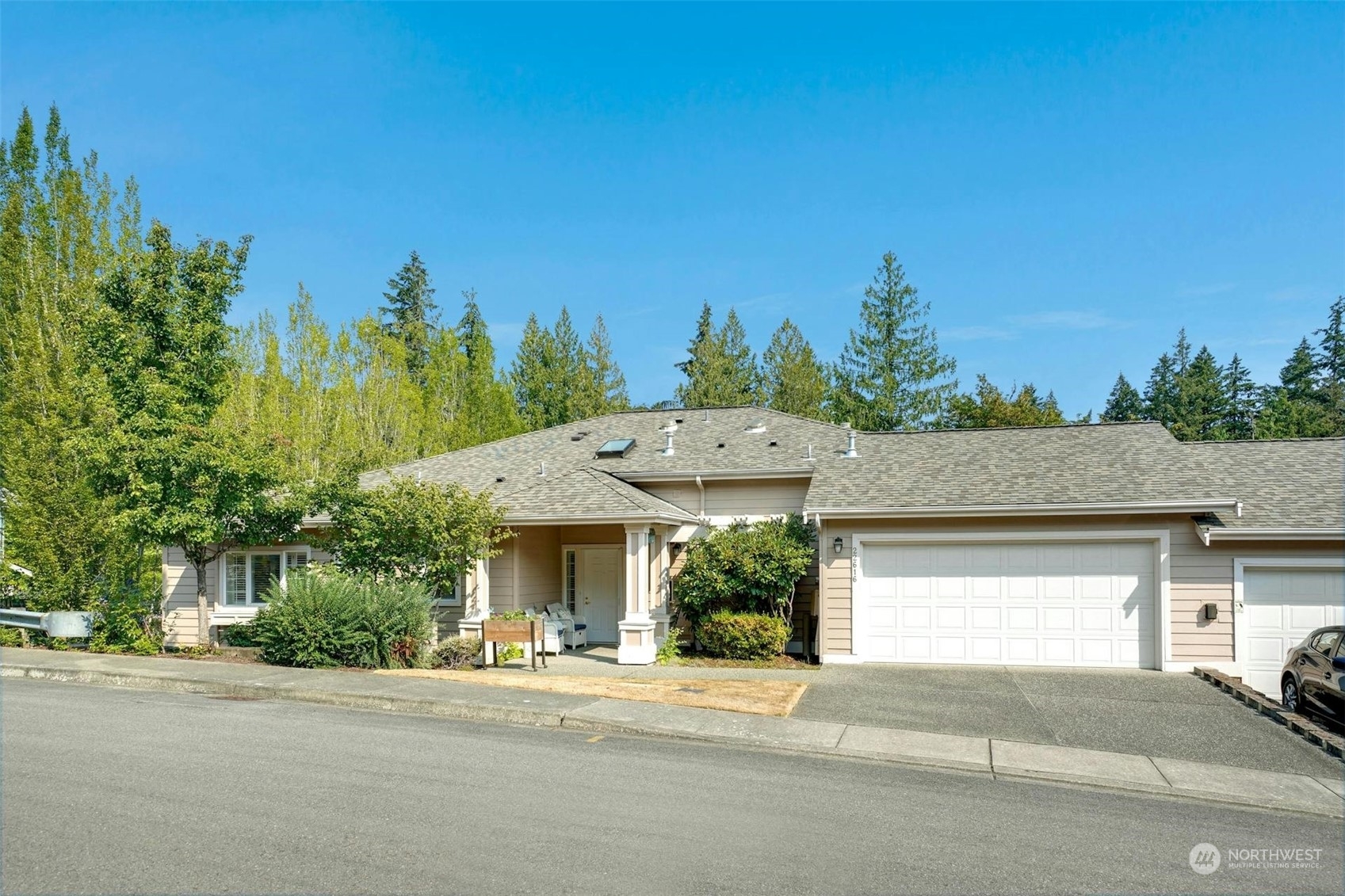 Property Photo:  22616 SE 44th Place 2623  WA 98029 