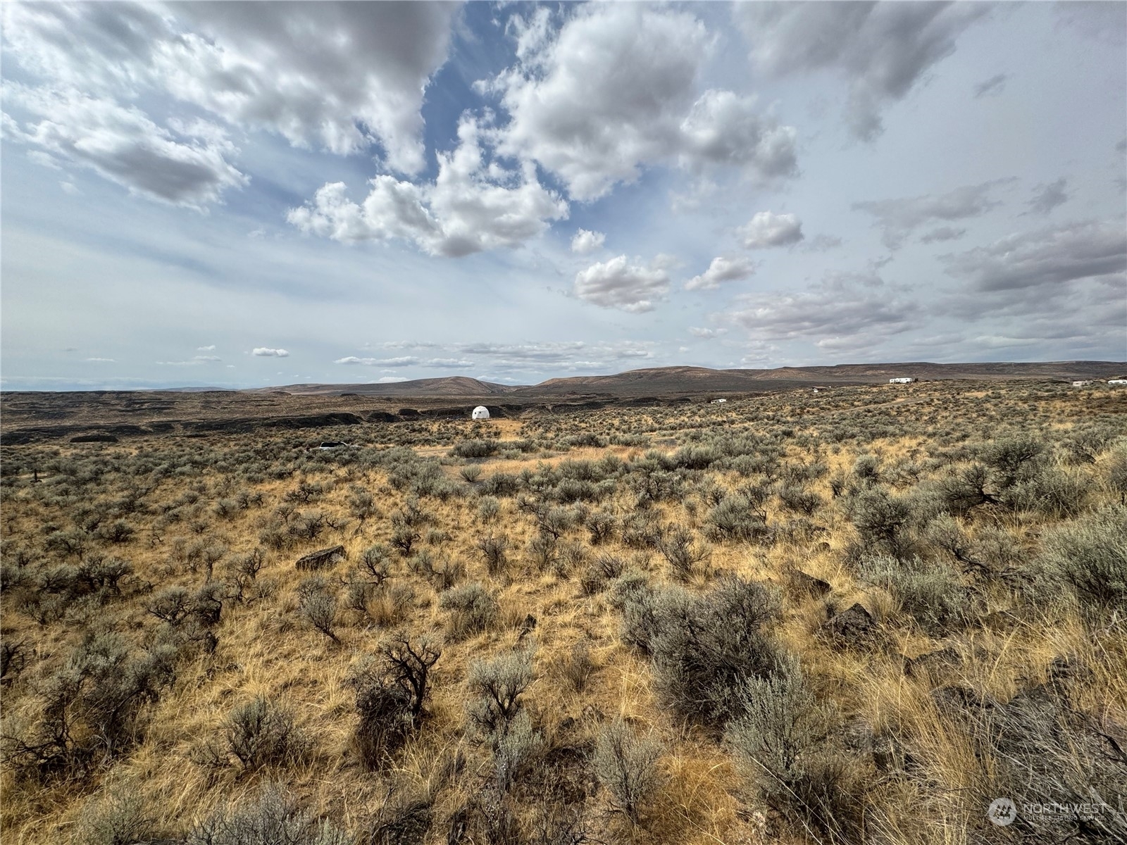 Property Photo: 415 Battle Place WA 98823