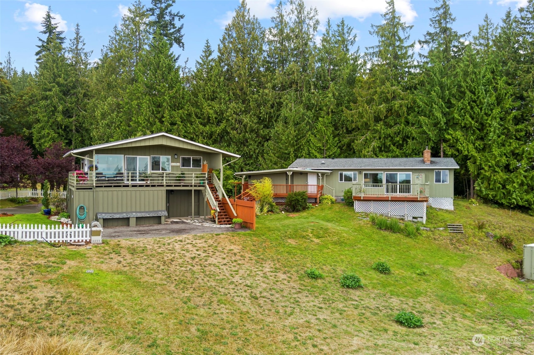 Property Photo:  125 W Rue Lavande Lane  WA 98382 