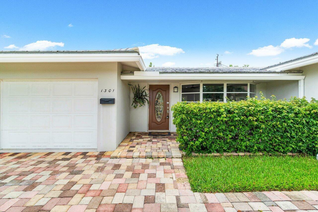 Property Photo:  1301 SE 14th Drive  FL 33441 