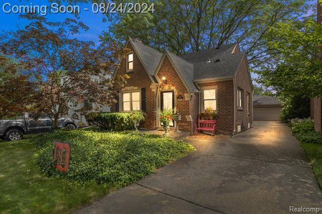 239 S Melborn Street  Dearborn MI 48124 photo