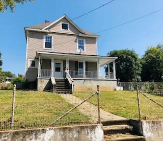 Property Photo:  801 Rutherford Ave NW  VA 24016 