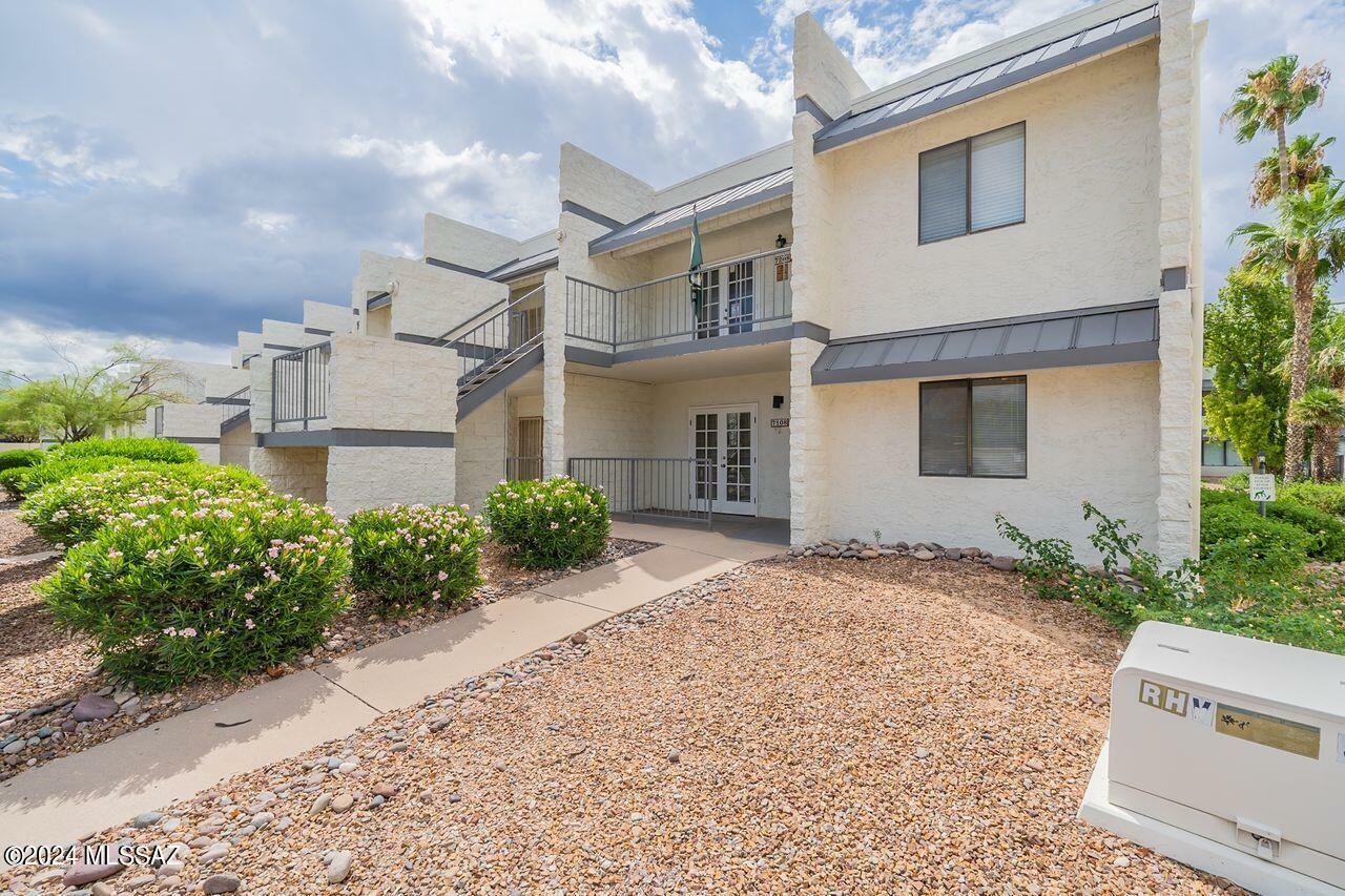 Property Photo:  7777 E Golf Links Road 7108  AZ 85730 