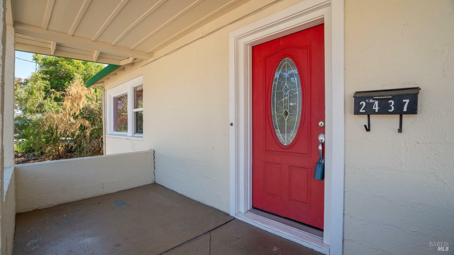 Property Photo:  2437 Lomitas Avenue  CA 95404 