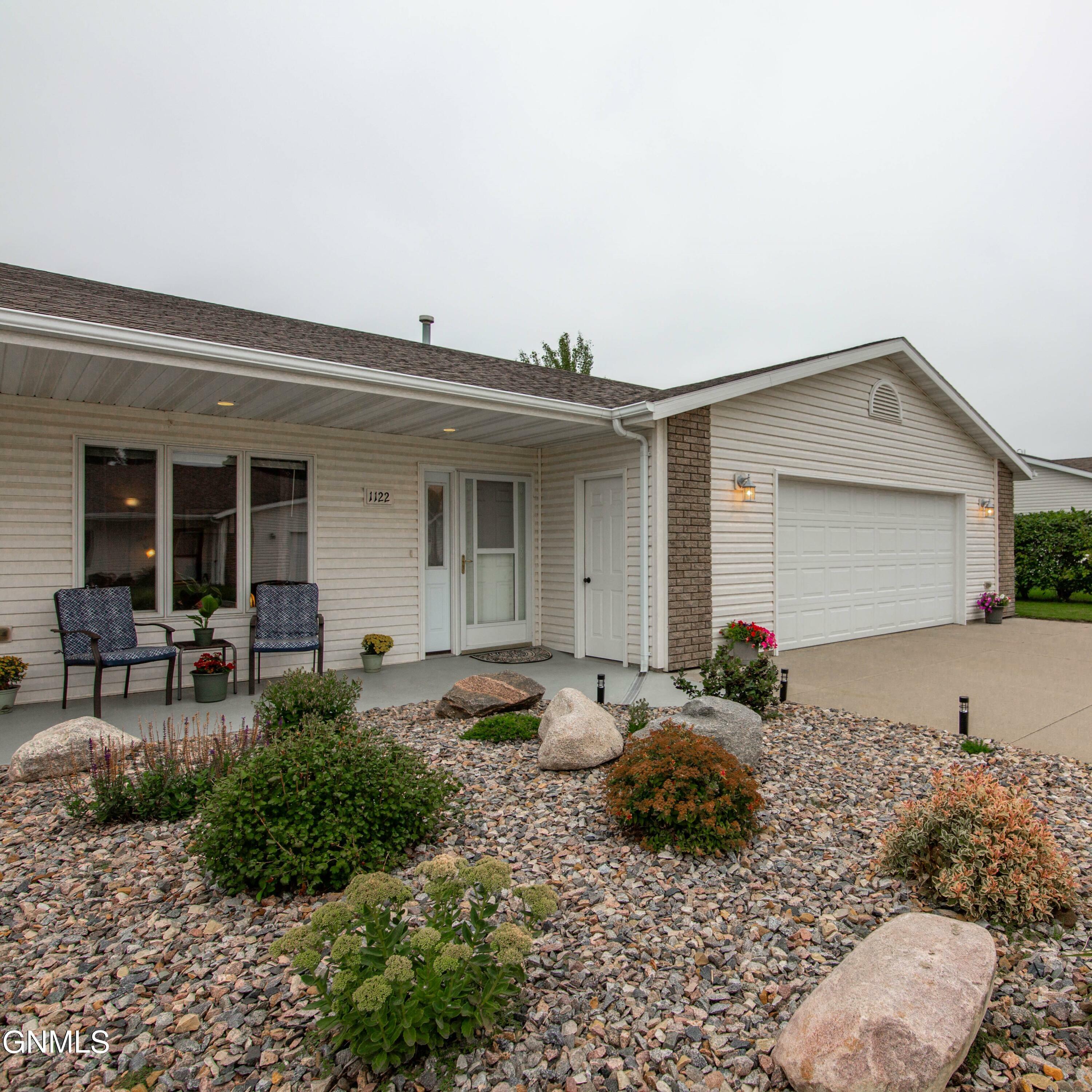 Property Photo:  1122 Lakota Lane  ND 58504 