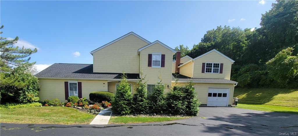 Property Photo:  35 Weathervane Way  NY 10990 