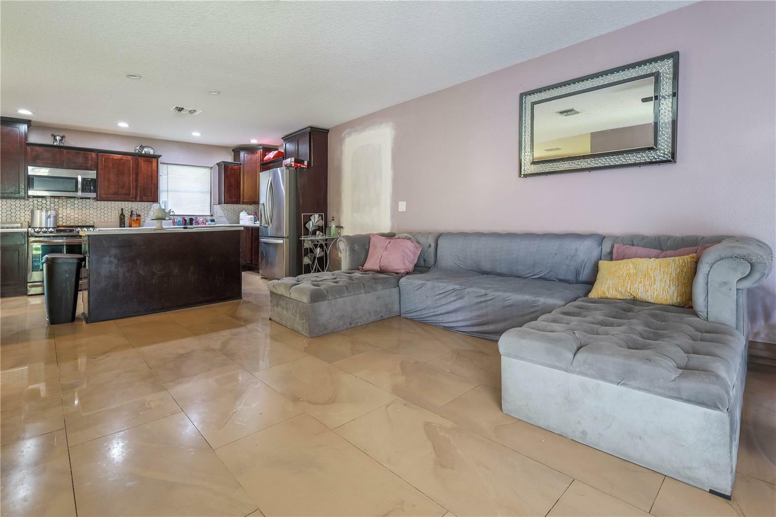 Property Photo:  5311 S Wren Street  FL 32807 