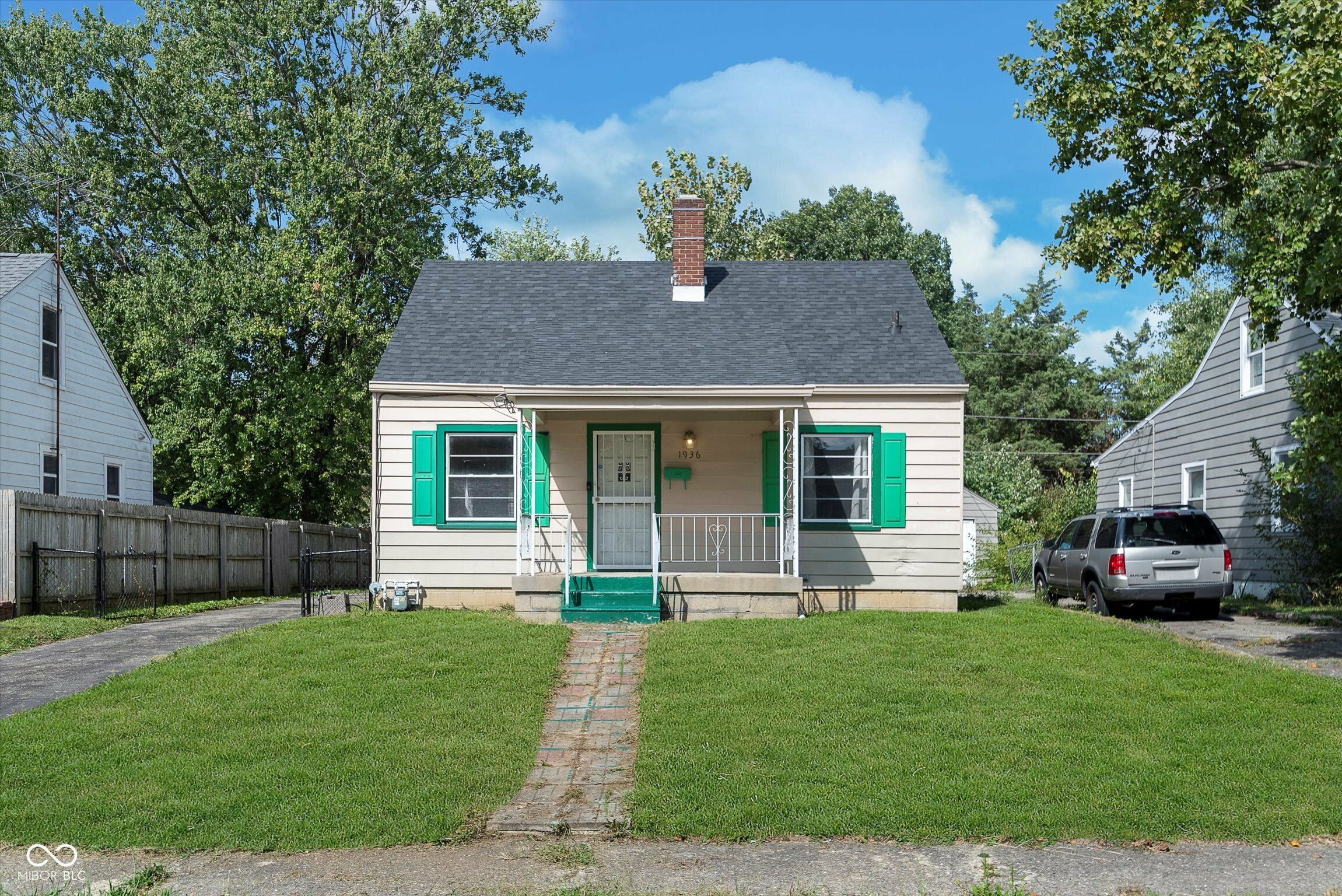 Property Photo:  1936 Glenridge Drive  IN 46218 