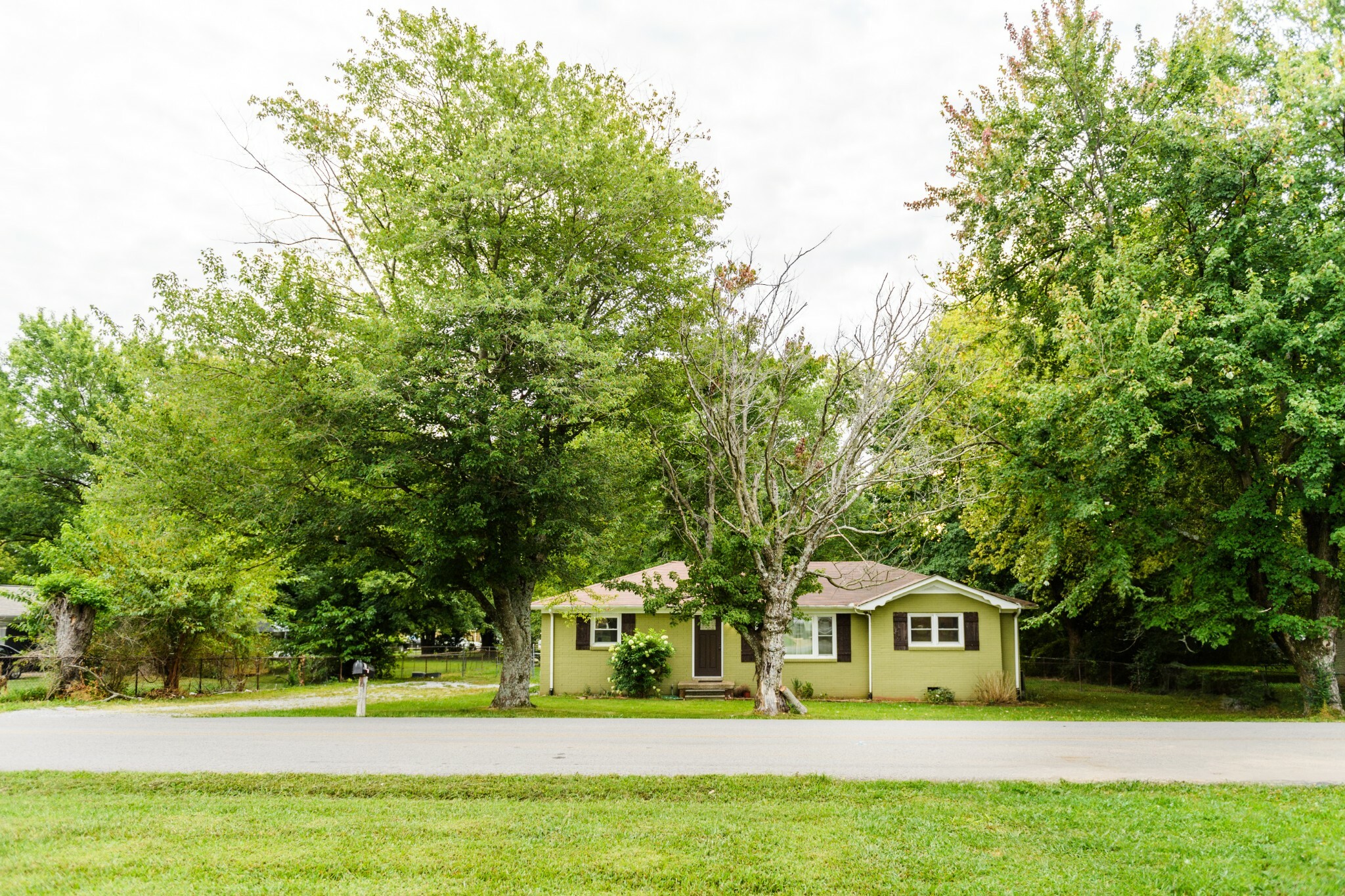 Property Photo:  211 Westland St  TN 37148 