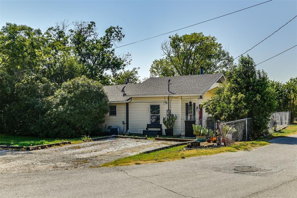 Property Photo: 317 N 5th Street TX 76044