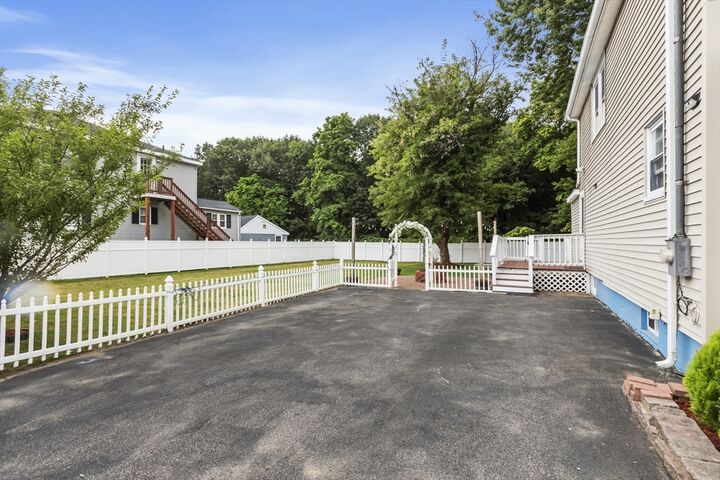 Property Photo: 48 Conant Rd MA 01702