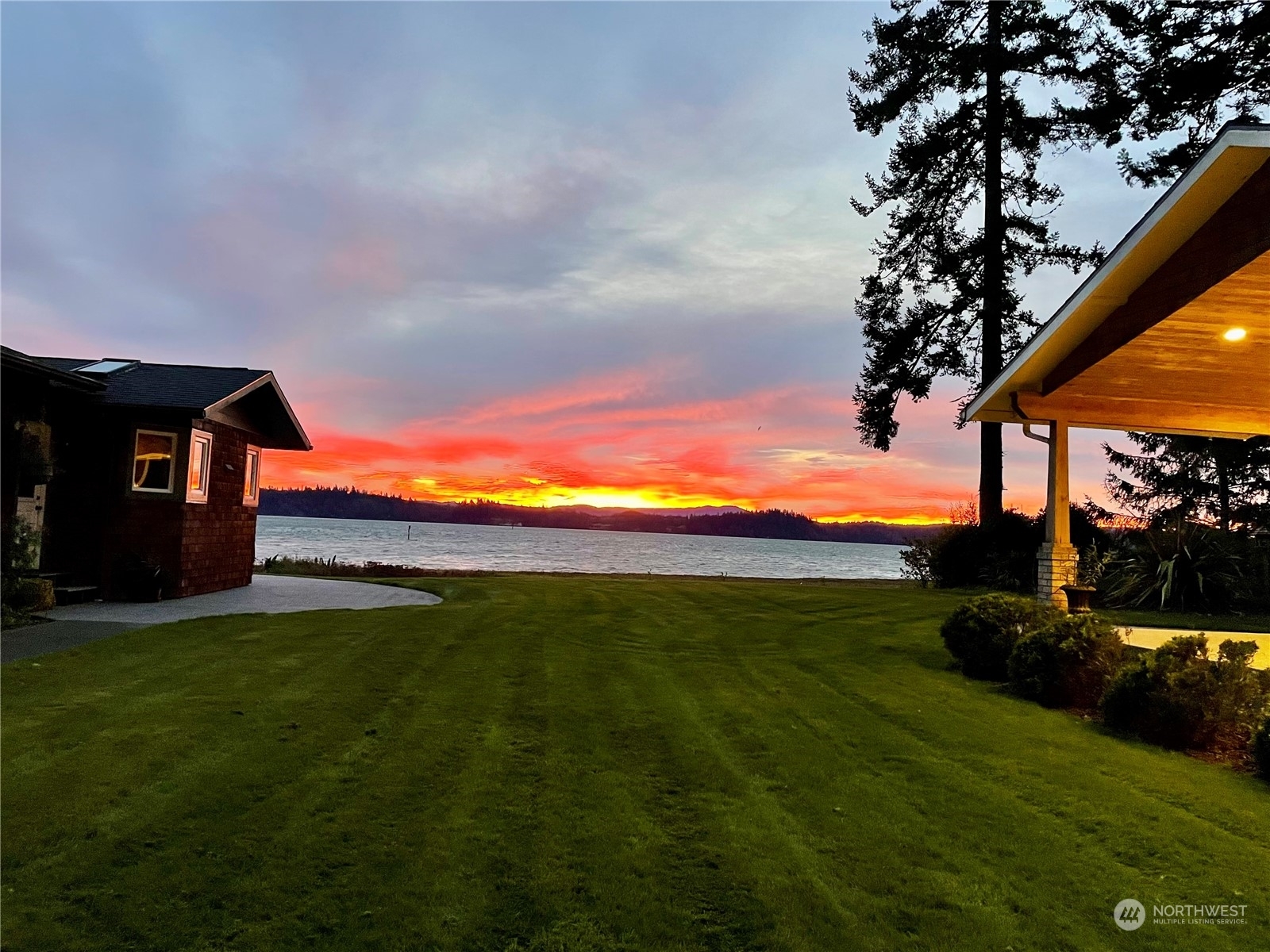 Property Photo:  24424 Sandridge Road  WA 98640 