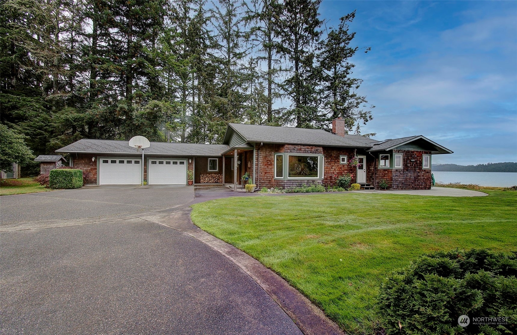 Property Photo: 24424 Sandridge Road WA 98640