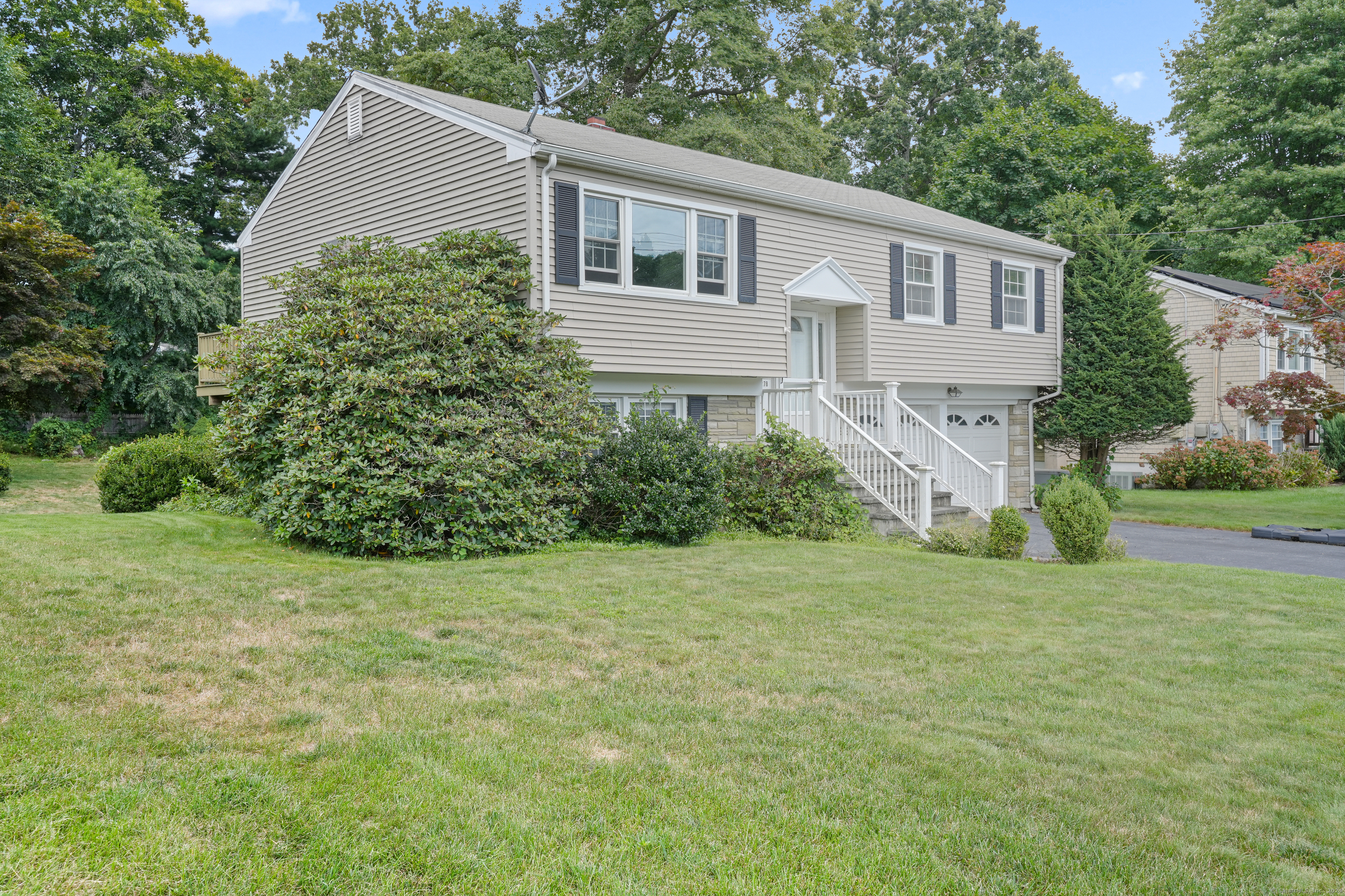 278 Sigwin Drive  Fairfield CT 06824 photo