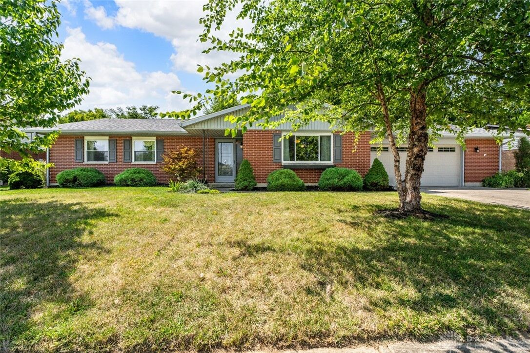 Property Photo: 62 Spruce Court OH 45371