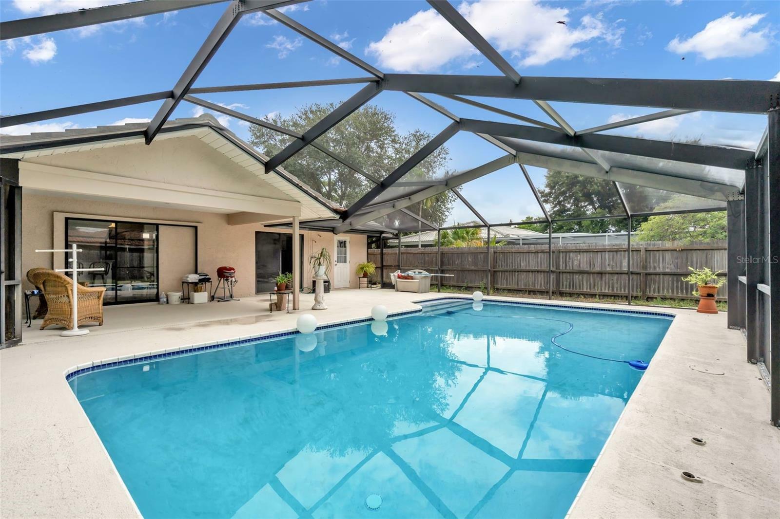 Property Photo:  13980 Joyce Drive  FL 33774 