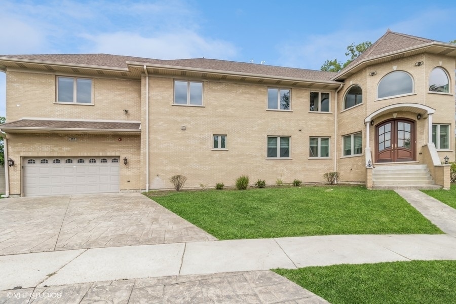 Property Photo:  364 Geri Lane  IL 60016 