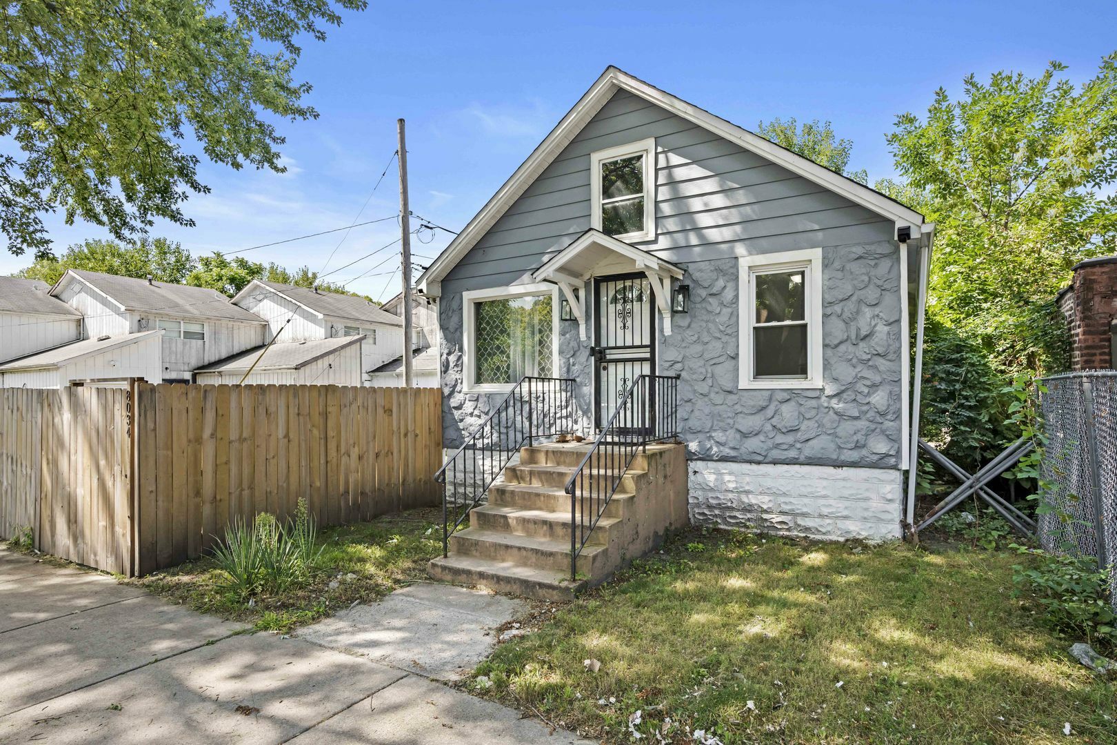 Property Photo:  8034 S Colfax Avenue  IL 60617 